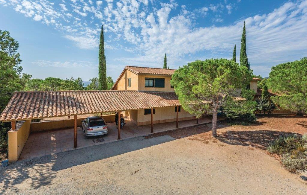 Oliver Conti Villa Capmany